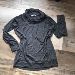 Long and lightweight active pullover sweater hoodie with draw string and pocket